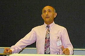 Photo of Paul presenting at the 20th International Carbohydrate Symposium